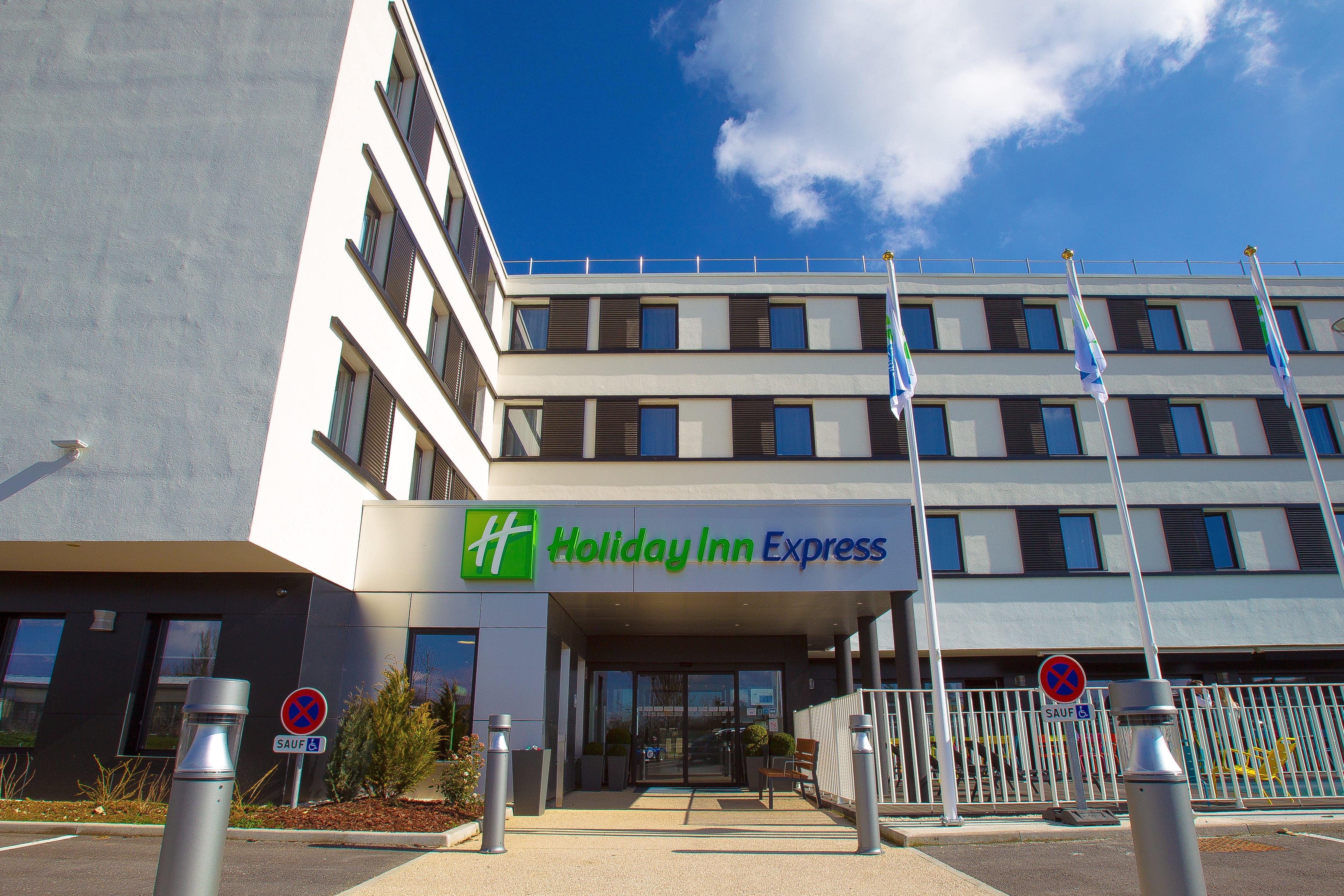 Holiday Inn Express Dijon By Ihg Saint-Apollinaire  Exterior photo